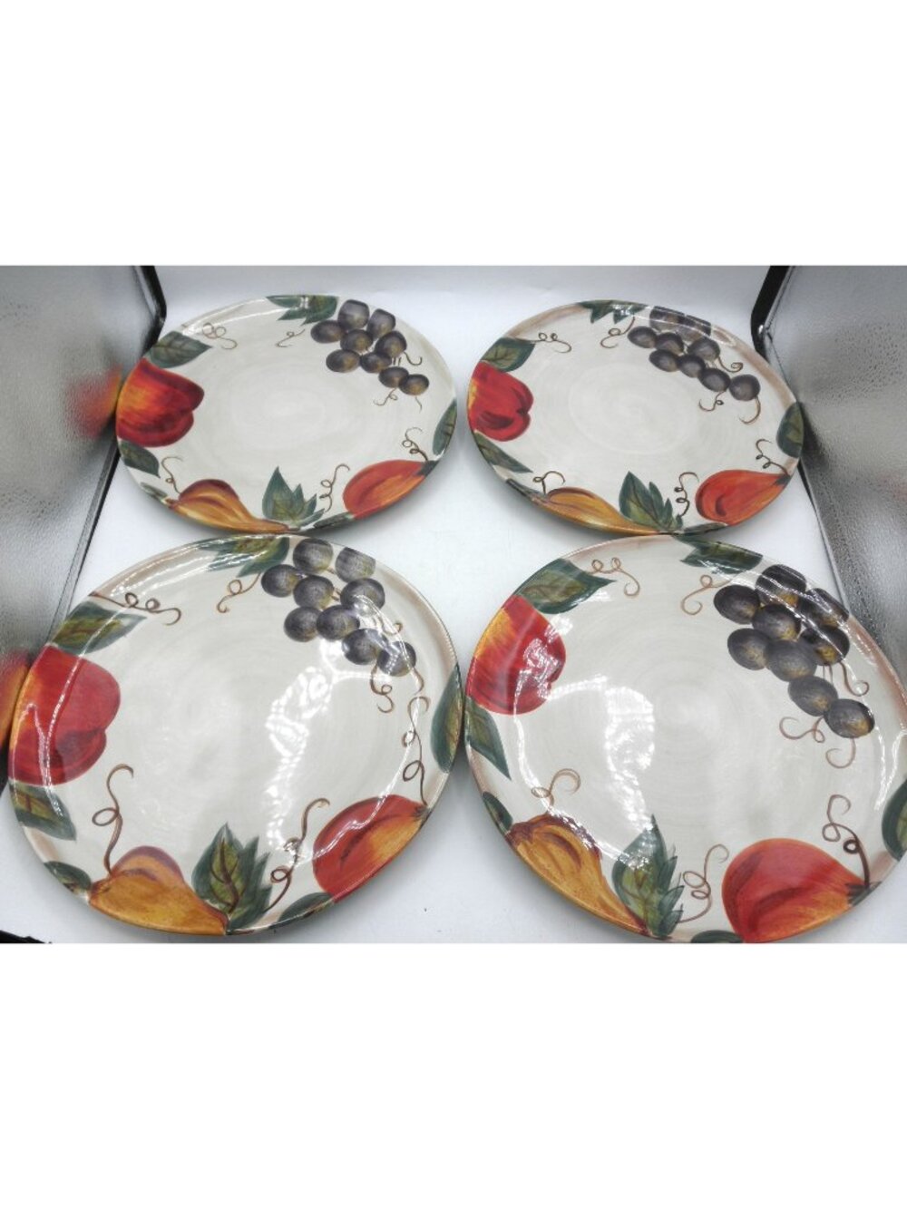 Venetian by Tabletops  11 Inch Round Dinner Plate  Set of 4  Pattern: TAUVENET